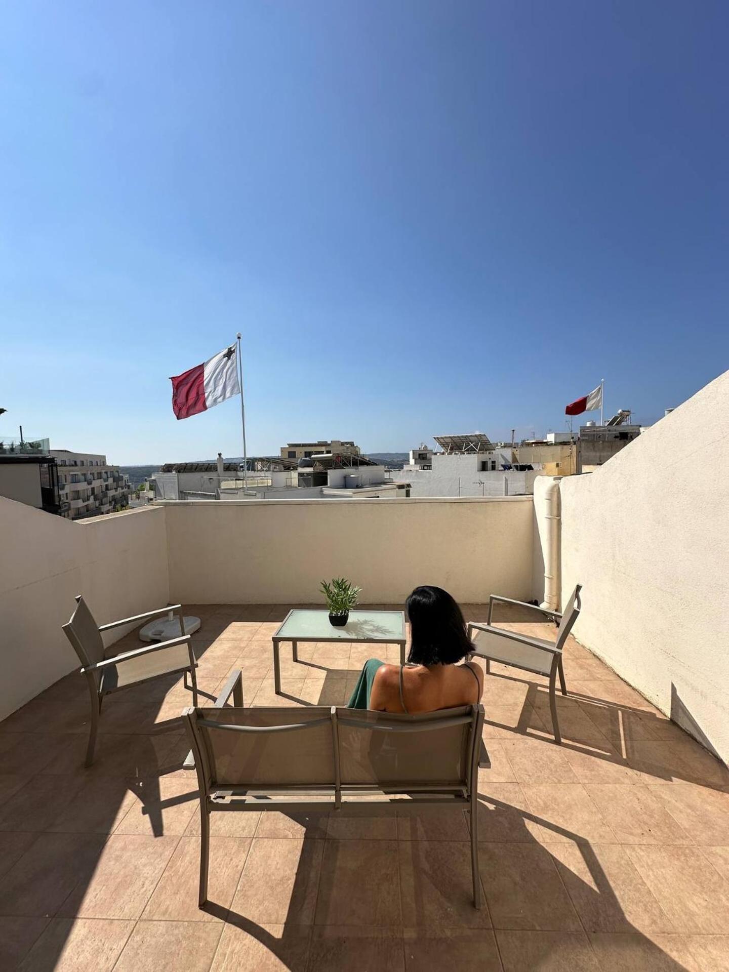 Radiant 2bed Penthouse Mellieha!! By Homely Apartment *